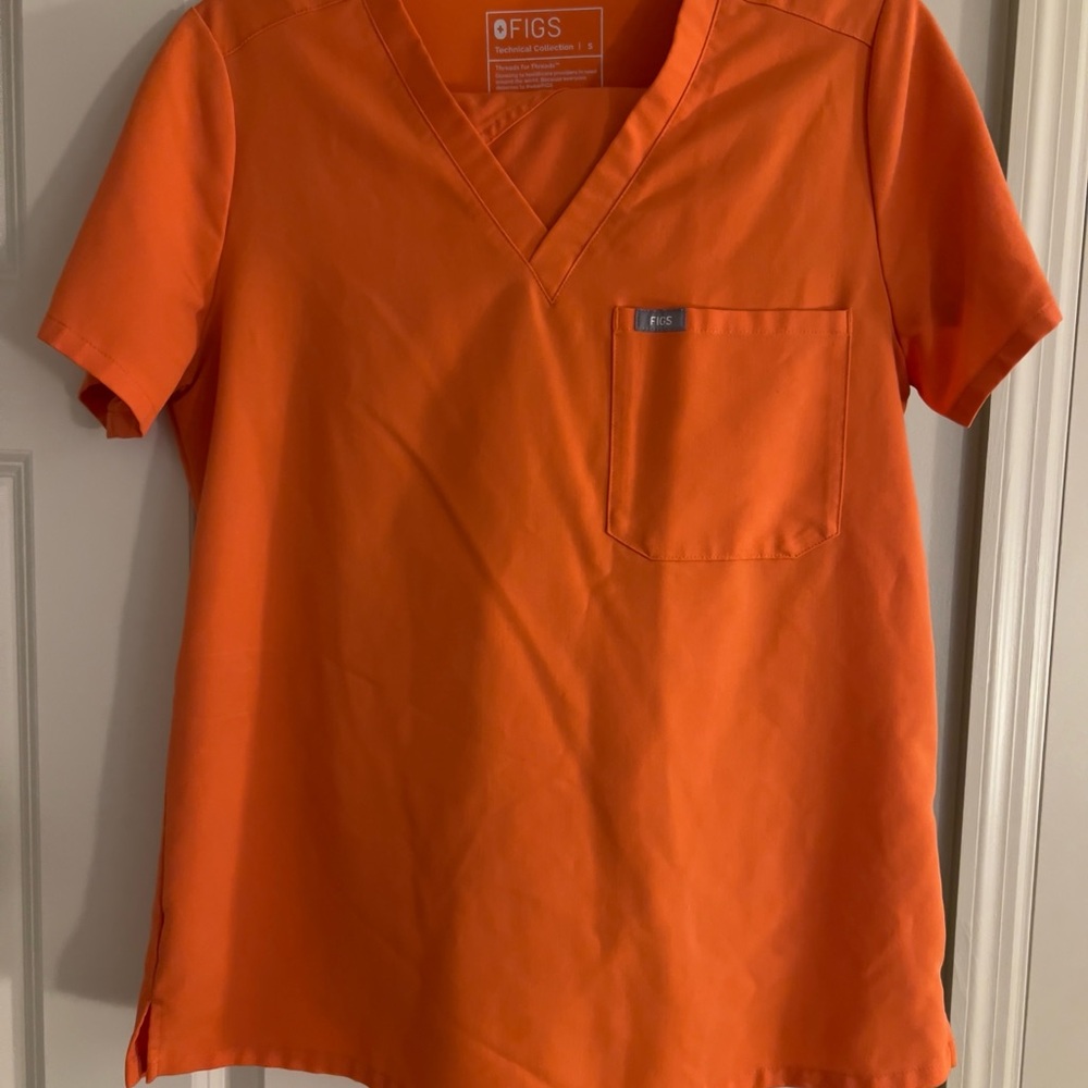 Figs Orange Women's Scrub Set/Top and Jogger
